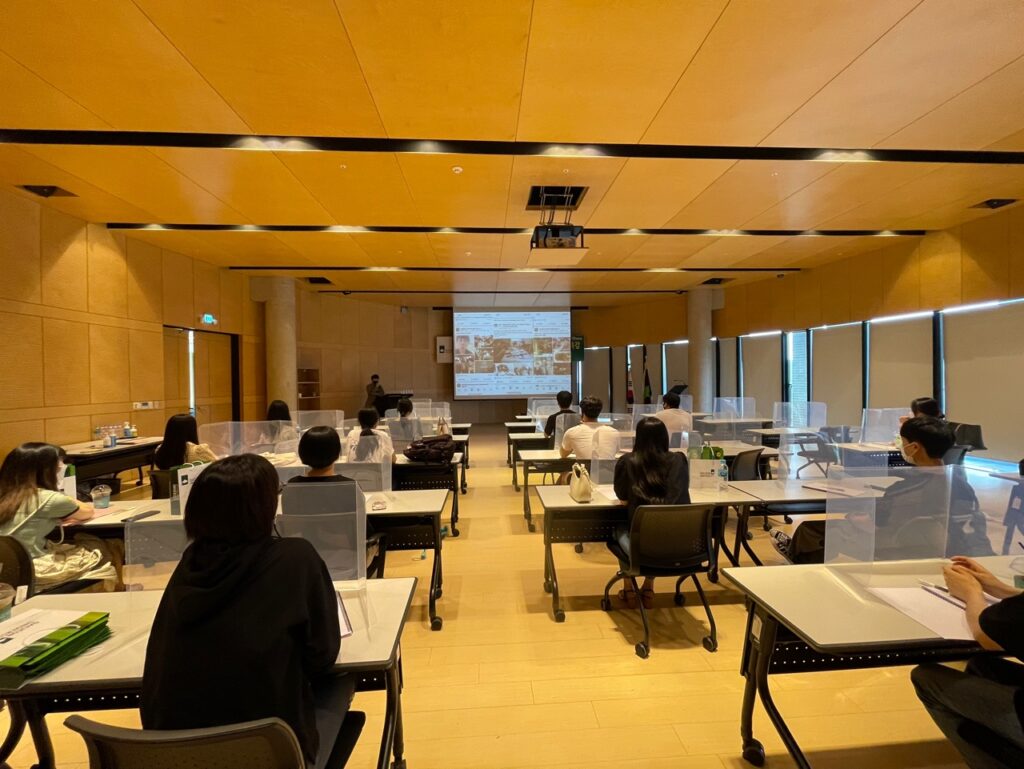 자소서첨삭대필 컨설팅 서비스 소개 1 KakaoTalk 20241119 134852763 02 자기소개서첨삭 자기소개서예시 자기소개서문항 자소서첨삭대필 컨설팅 서비스 소개